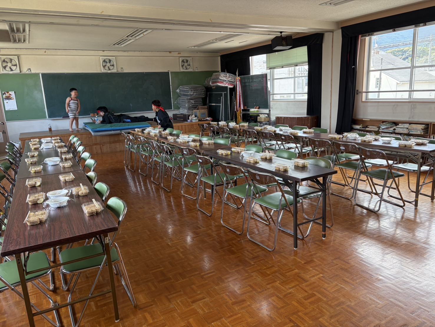 作業を終える皆様のために整えられた食事会場