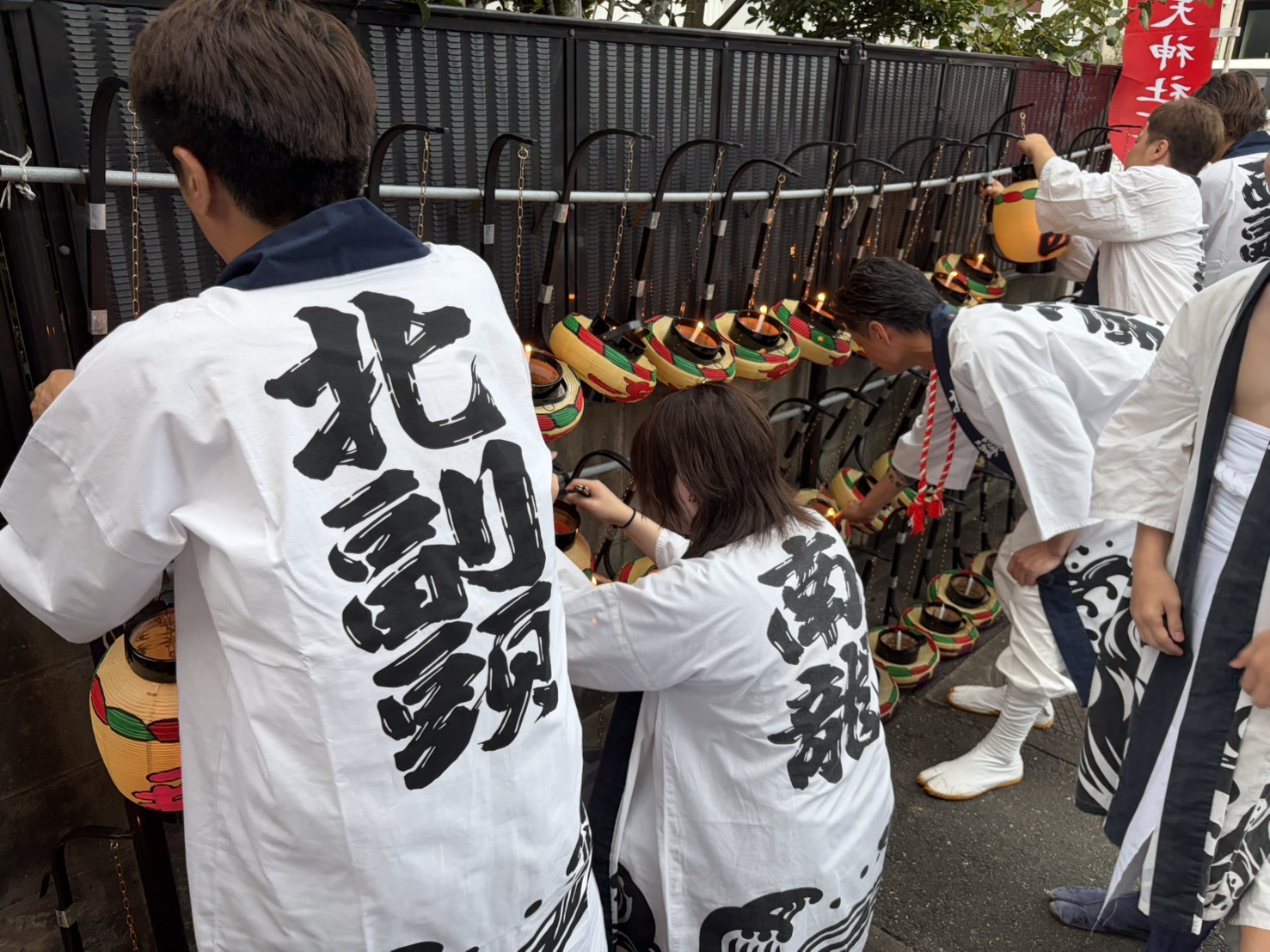 盆押しを待つ参加者