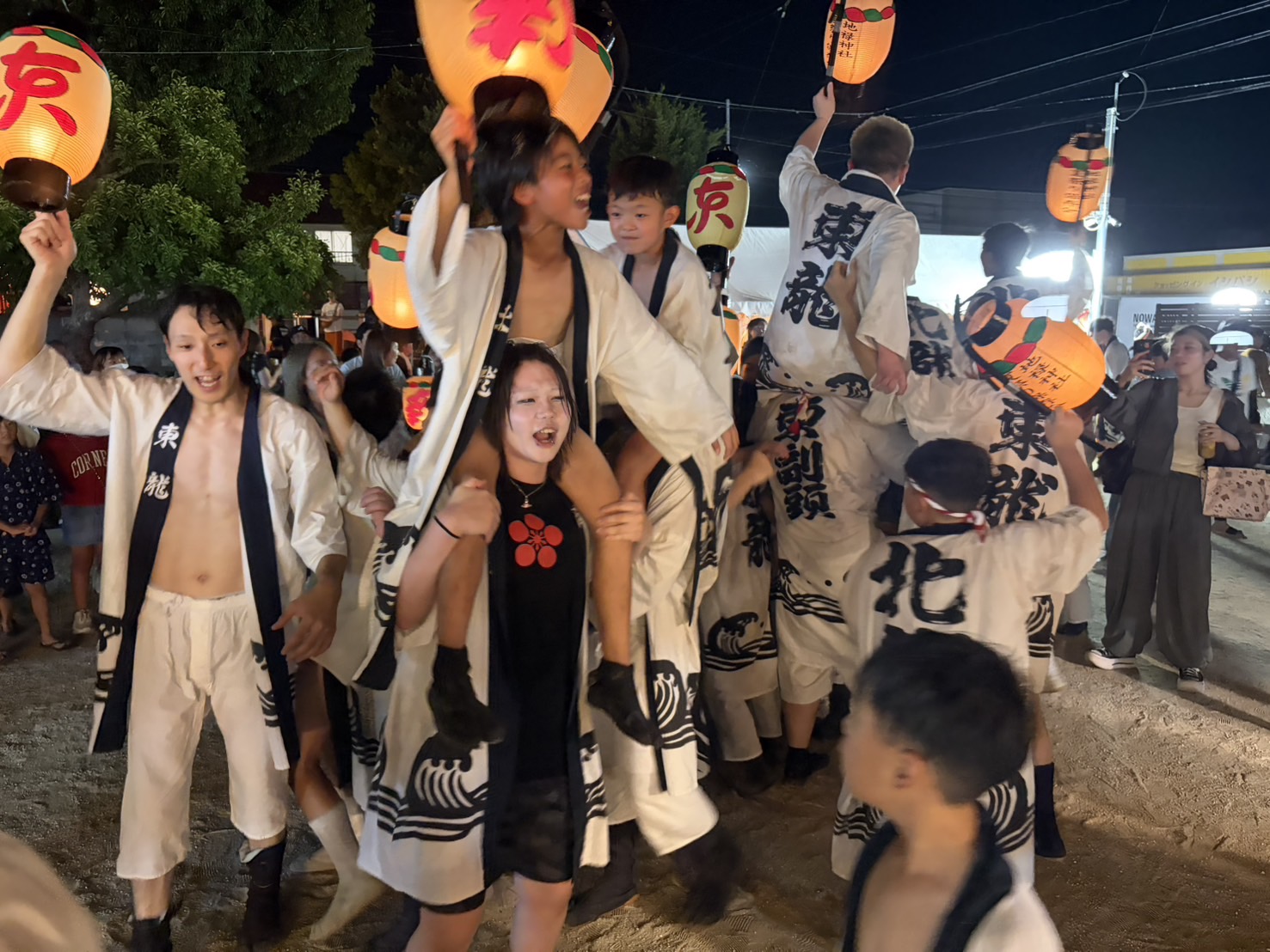 田隈盆押し会場の笑顔