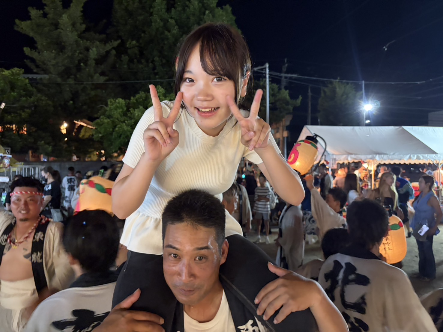 多くの人が集う盆押し
