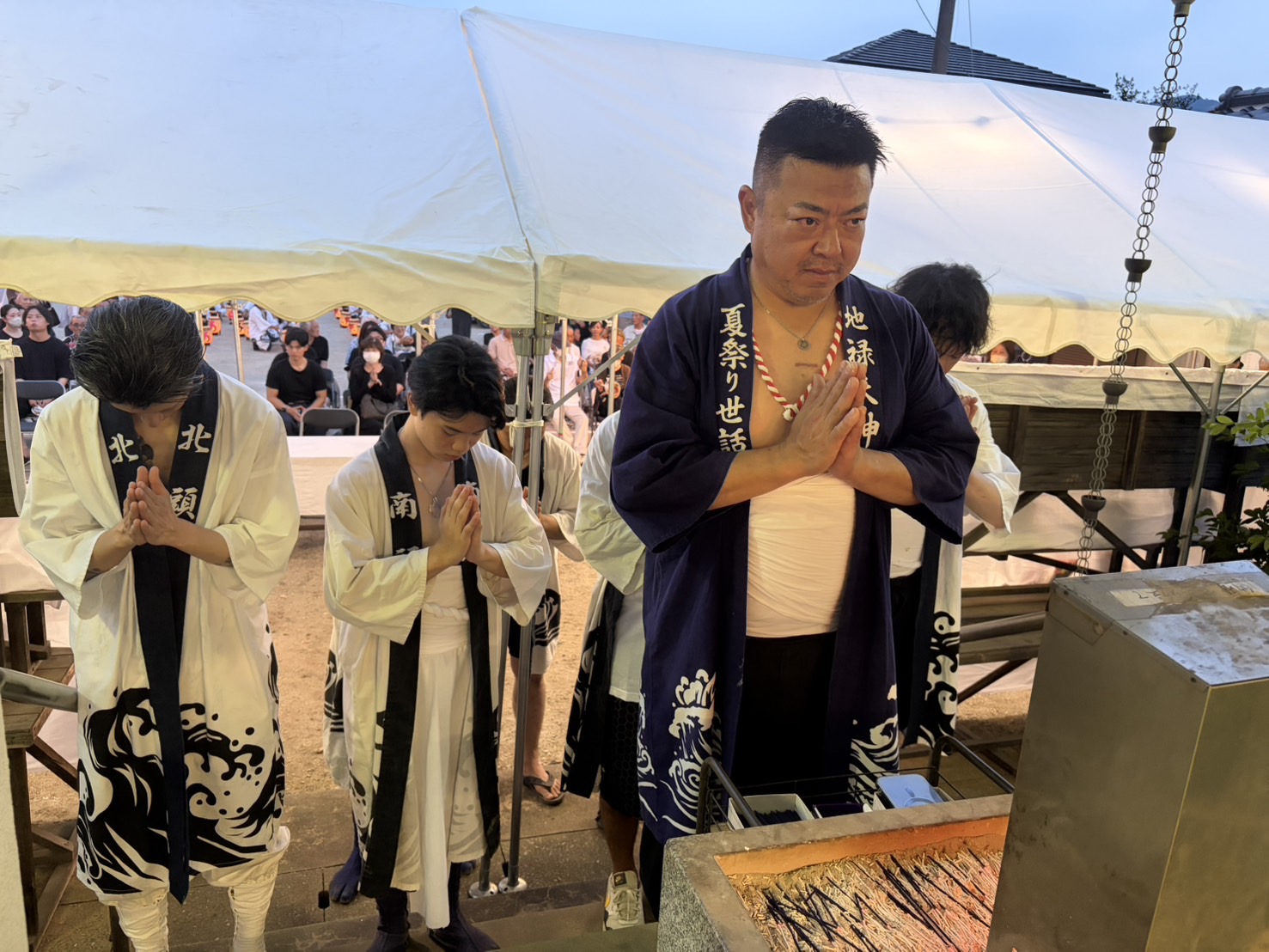 青年部代表によるお参り